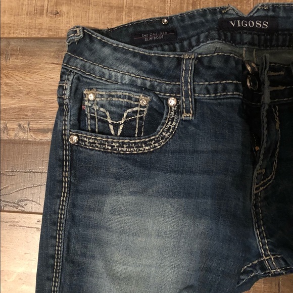 Distressed blue jeans 👖 - Picture 5 of 6